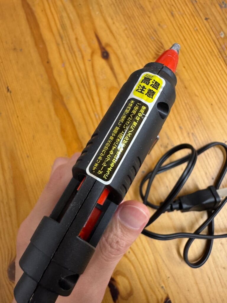 グルーガン ダイソー 安くグルーガンを手に入れたいなら！