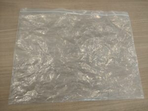 チャック付収納パック（Ａ３、３枚、４０ｃｍ×５０ｃｍ） ワッツ 県外に行くときに、パソコンや洗濯前の衣類を入れるのに使用