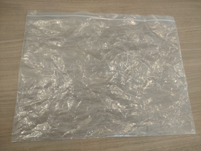 チャック付収納パック（Ａ３、３枚、４０ｃｍ×５０ｃｍ）（ワッツ）の口コミ写真