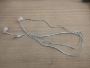 スマホ、パソコンで音声を聞くのに使用