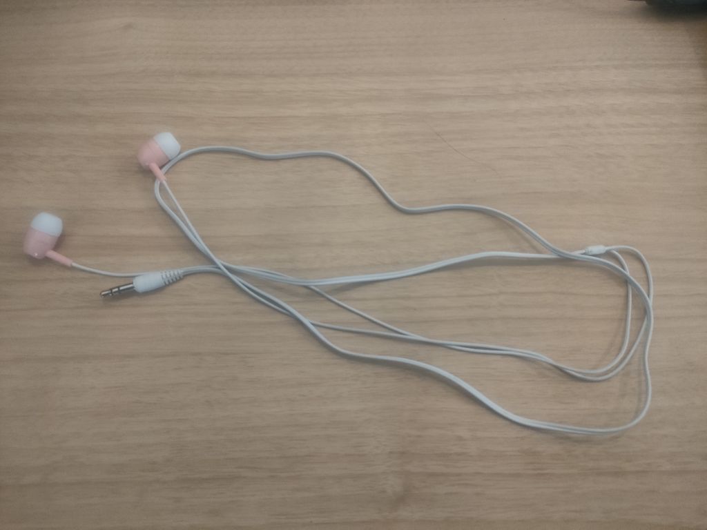 密閉型ステレオイヤホン ワッツ レビュー