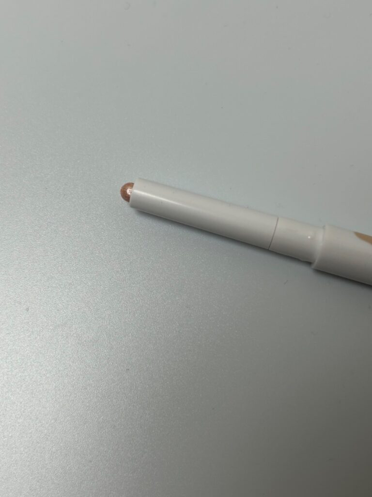 coou 涙袋アイシャドウ 03ベージュシマー ダイソー ラメが綺麗でナチュラルに盛れる