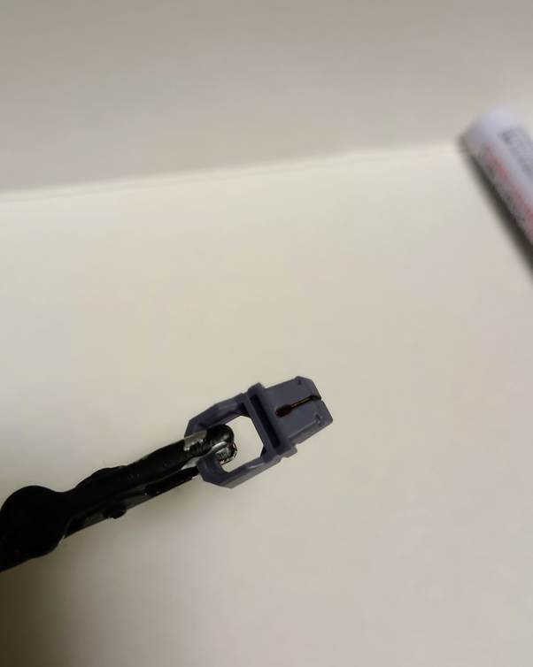 筆先はかなり細目!