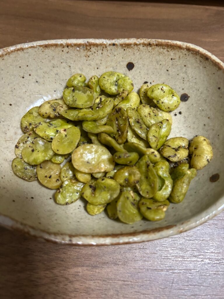 そら豆スナック マメメ ダイソー 黒胡椒がおつまみにぴったり