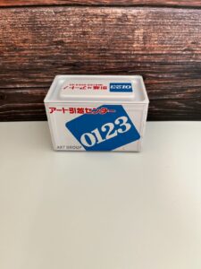 デザインの小物入れ缶