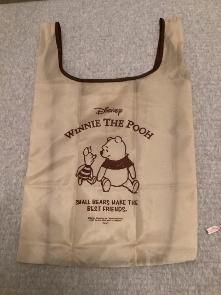 エコバック ダイソー 買い物用のエコバックが欲しかったため。