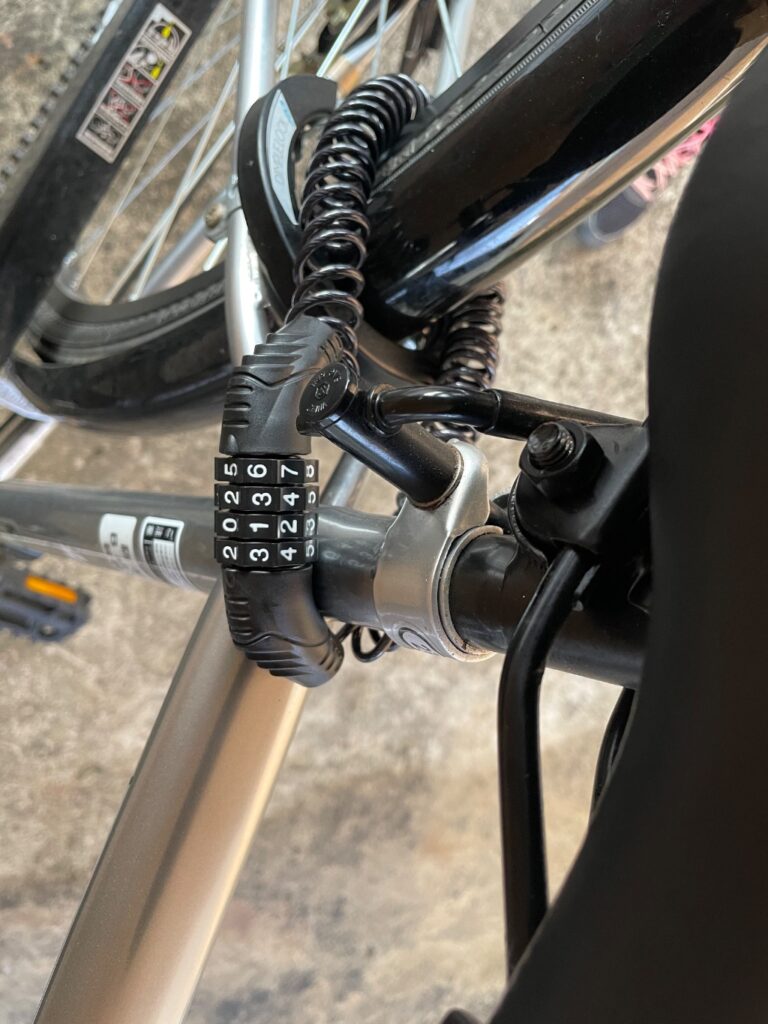 ダイヤルワイヤーロック ダイソー 子供の自転車盗難防止用