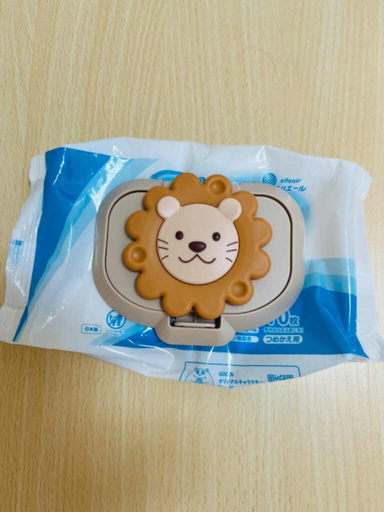 ニコニコ ウエットシートのフタ 夕焼けライオン ダイソー たてがみ部分がクルクル回せる！