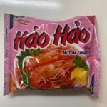 即席ハオハオトムチュアカイ ダイソー ベトナム系。スープは美味しい。