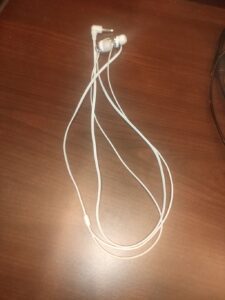 スマホやパソコンで音声を聞くため