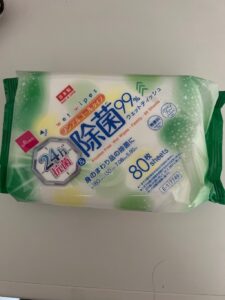 机や手拭きに