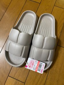 軽くて楽なサンダル