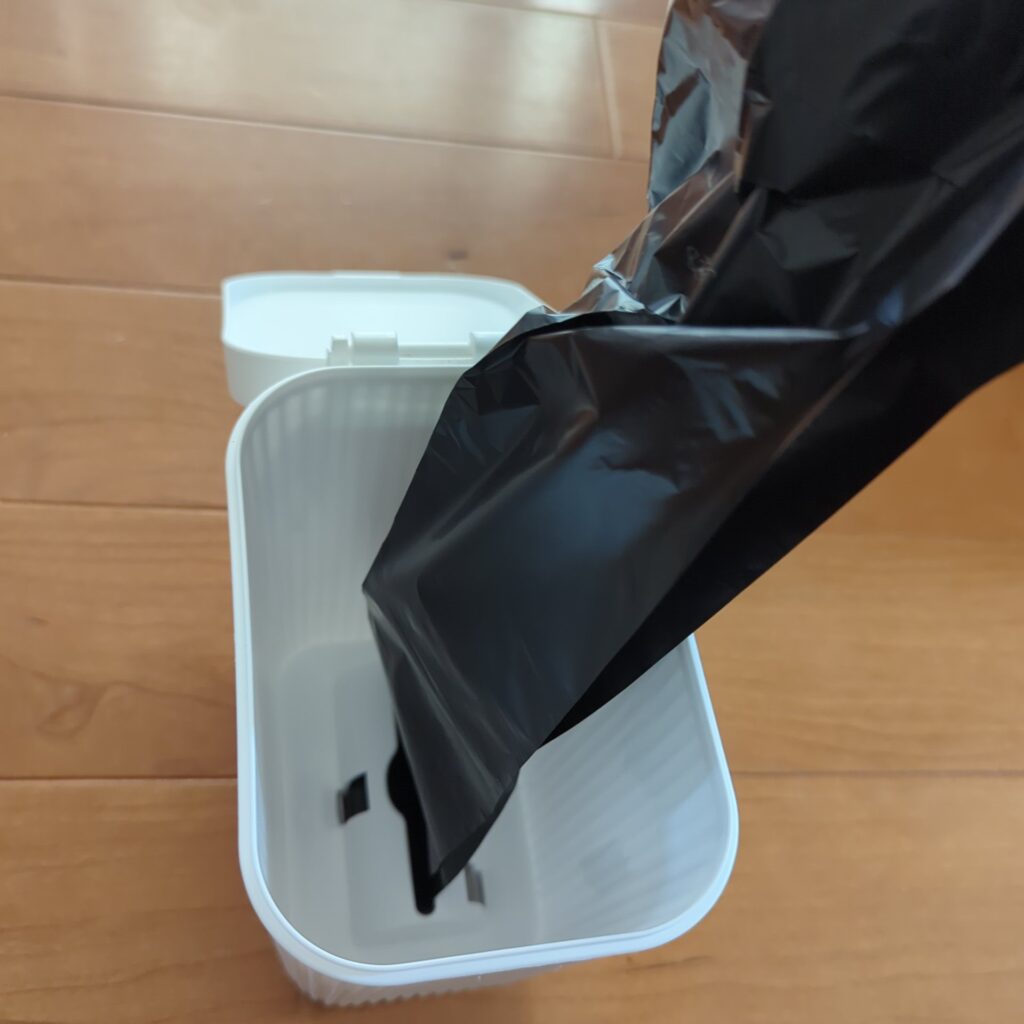 ロールゴミ袋用ゴミ箱（角型） ダイソー レビュー 4枚目