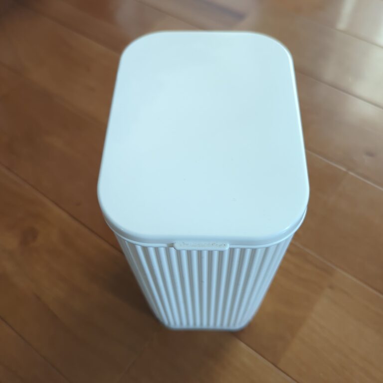 ロールゴミ袋用ゴミ箱（角型）（ダイソー）の口コミ写真