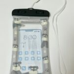 アニマル防水ケース illusie300（イルーシ） プールで使えるシュナウザーグッズ！
