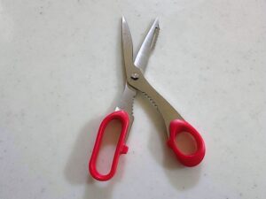 主にお肉や葉菜類を切るのに使う
