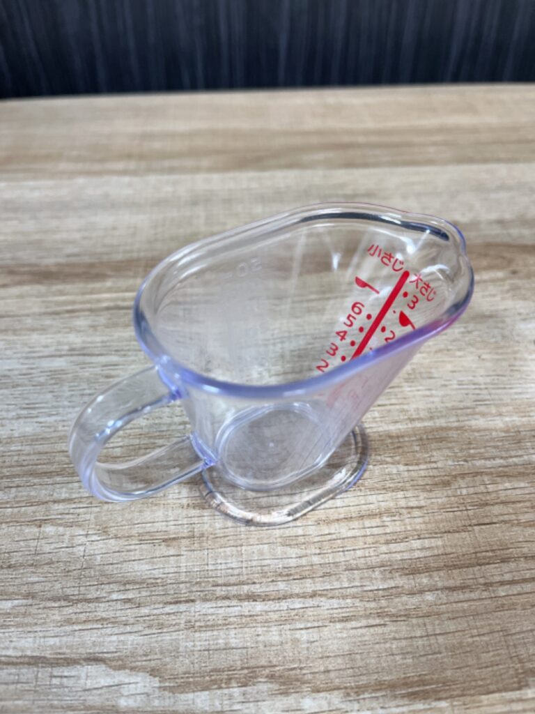 ミニ軽量カップ ダイソー ちょうど良いサイズ感の軽量カップ！