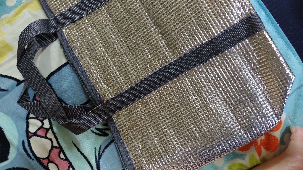 保冷バッグ 大きめ 150円 ワッツ 大容量の保冷バック