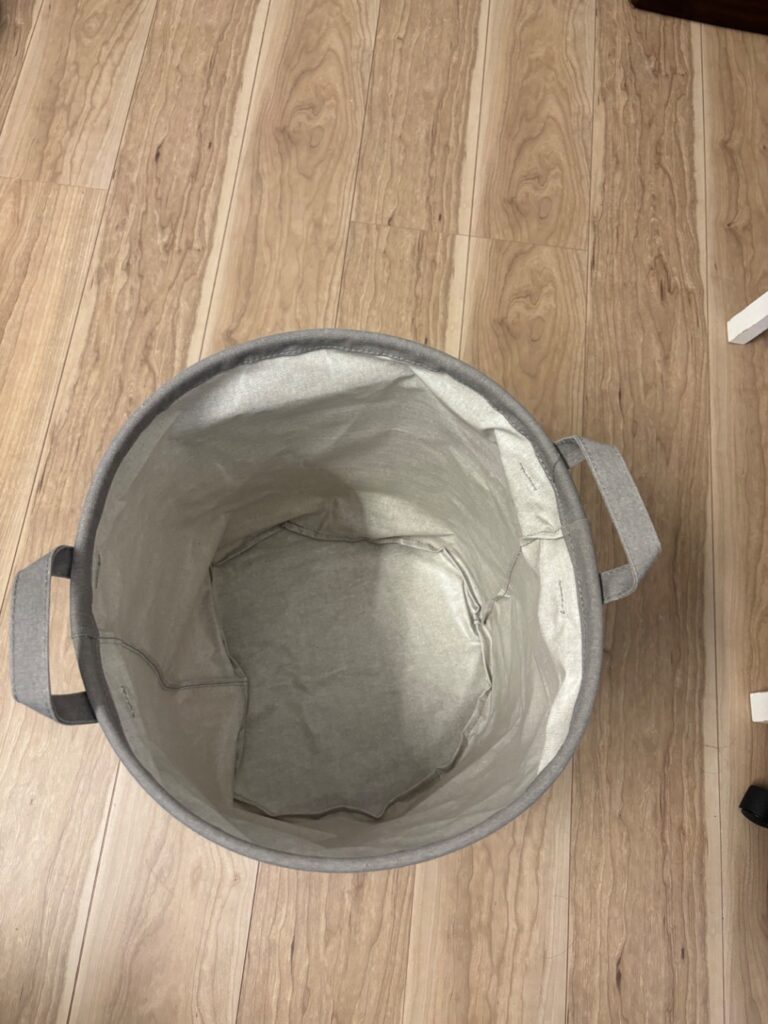 折りたためる収納ボックス ダイソー 色もおしゃれで収納力強