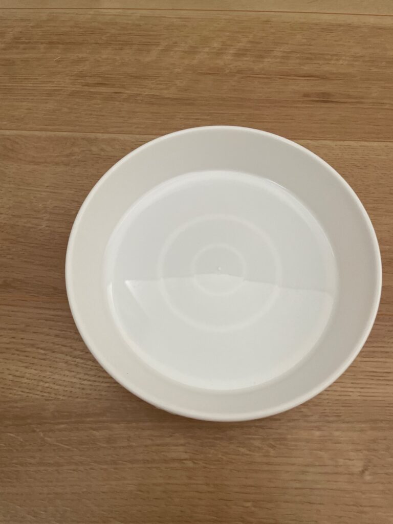 鉢の受け皿 セリア 観葉植物のグッズ！
