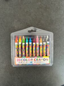 20色で100円！