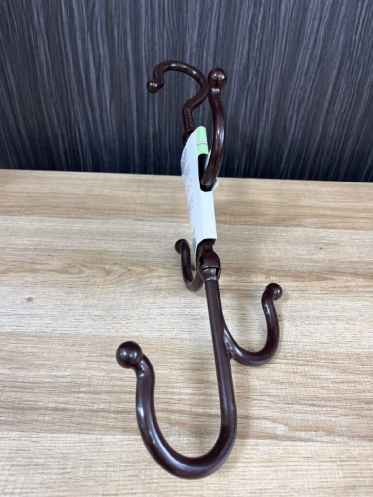 くるっとロングフック ダイソー 使い方簡単！くるくる回して重ならずに収納に！