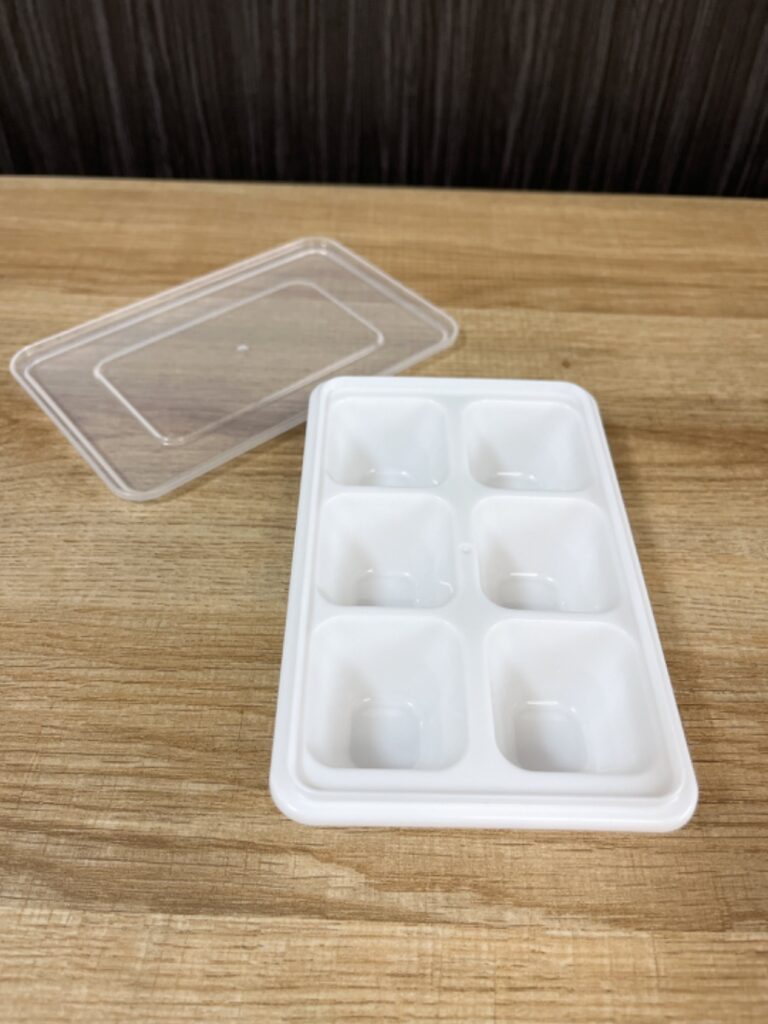 アイストレーハーフ２個組 ダイソー 離乳食などにも使えるアイストレー！