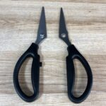 キッチンバサミ ダイソー 分解できて衛生的に！切れ味良く肉も切れます！