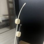 ケーブルクリップ Can Do（キャンドゥ） 充電ケーブルを使用していないときに邪魔にならないように磁石でくっつけられます。