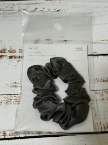 髪に跡が付かない