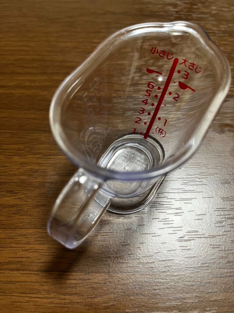 ミニ計量カップ ダイソー 大さじ小さじを楽に計りたくて購入