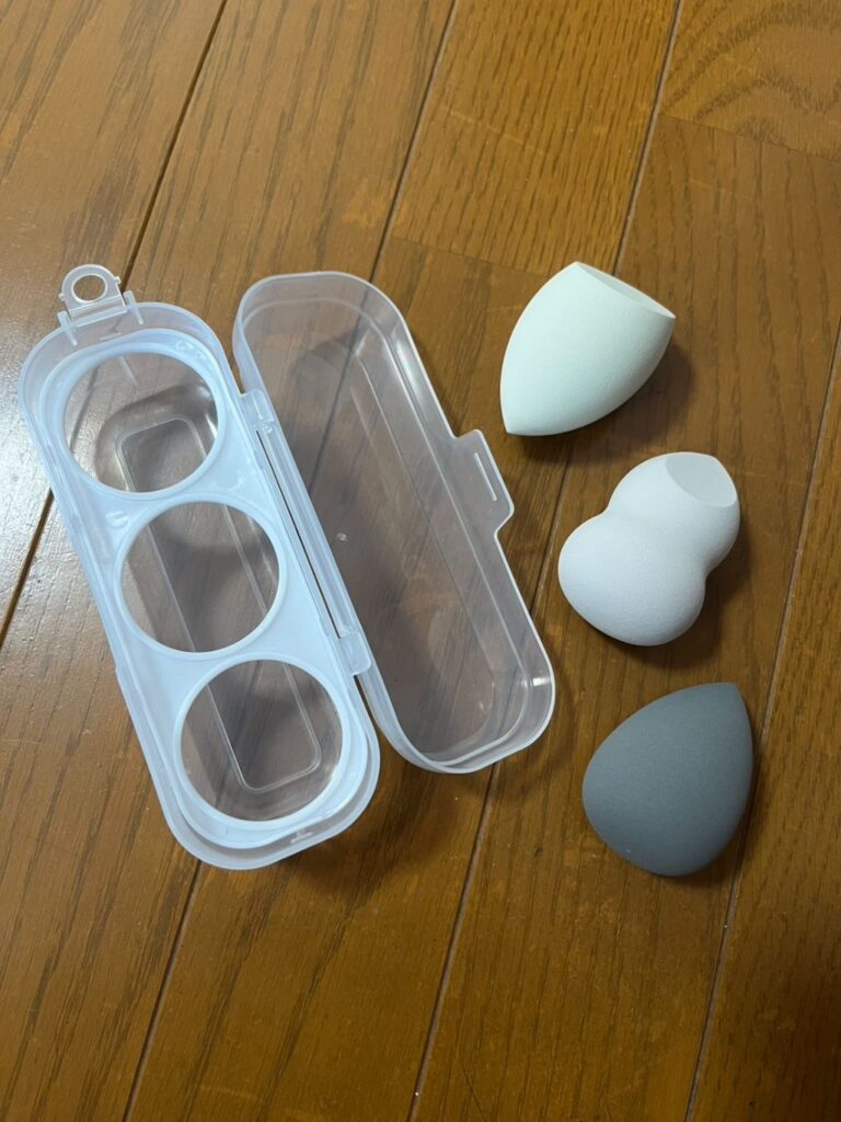 メイクスポンジ3個セット/and us 3COINS（スリコ） 化粧するために購入