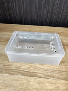どんな収納にも使えるクリアな万能ボックス…