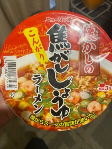 焦がし醤油と鶏ガラのスープが美味しい