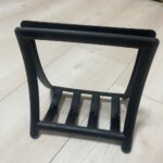 書類ホルダー セリア 我が家はタブレットがいくつかあるので、ここにまとめて立てかけてます。