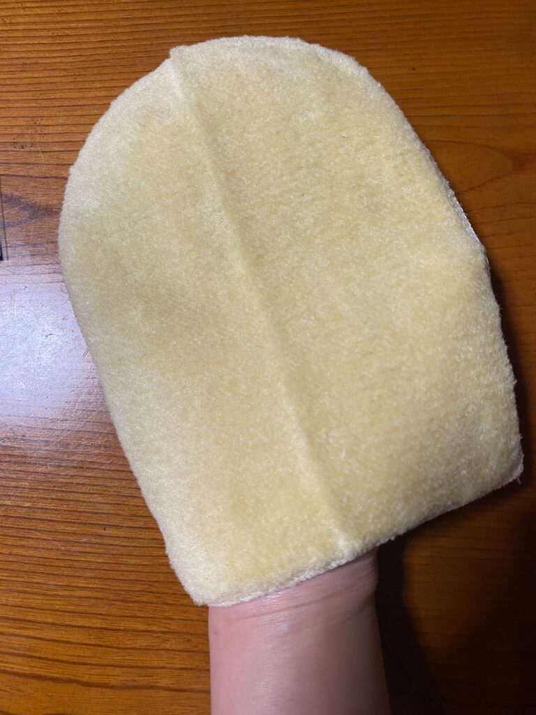 靴磨きクロス ダイソー グローブタイプで使いやすい