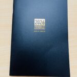 2026年スケジュール帳（A5・月間ブロックタイプ） ダイソー たっぷり15ヶ月使える！シンプル×軽量のマンスリーダイアリー
