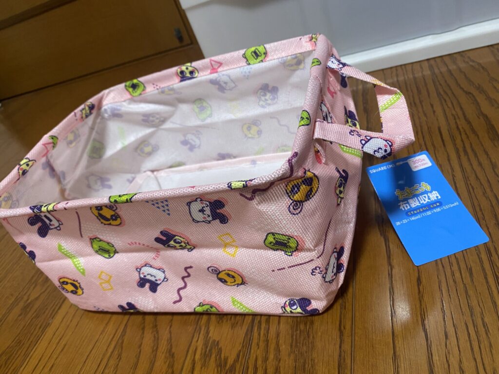 ダイソーたまごっちコラボ商品　布製収納