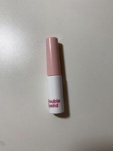目を二重にするために購入