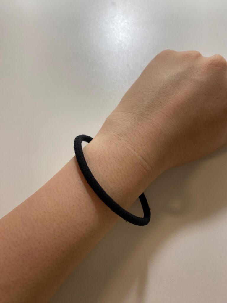 ヘアゴム セリア 髪を結ぶために使用