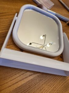 子供がメイク道具を欲しがるので購入