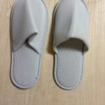 携帯用スリッパ 収納袋付 Can Do（キャンドゥ） 旅行・出張・学校行事等の室内履きに持っておくと安心です
