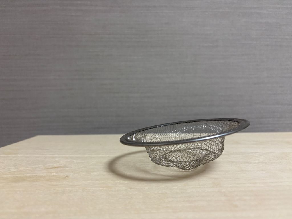流し用　ごみ取り Can Do（キャンドゥ） 不衛生になりがちな場所も、遠慮なく捨てられる安価のごみ取りの利用で衛生的に！