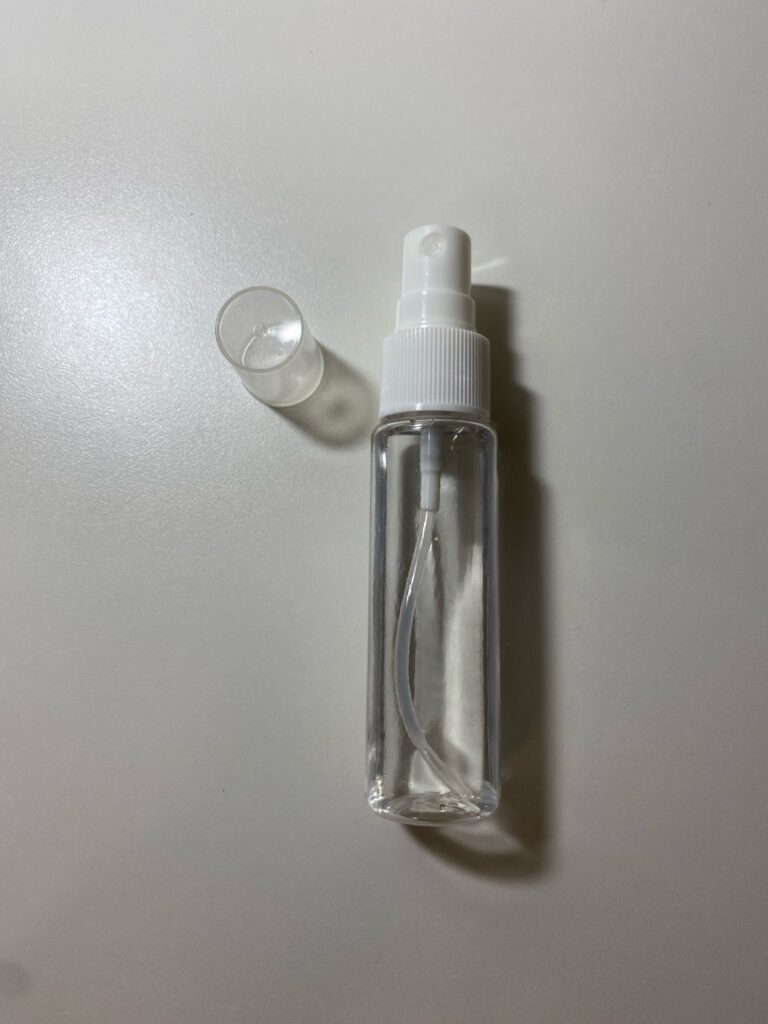 霧吹き セリア 前髪を整える際に使用