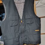 滑らない針金ハンガー ダイソー ハンガーは普通は洋服等を掛けた時滑ってしまい上手く掛けられなかったがこのハンガーは全く滑らないハンガーです。