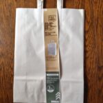 紙袋3枚セット ダイソー ゴミの分別出しの日の紙、布の日の時にその他紙をこの紙袋に入れて出します。