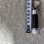 超小型LEDライト ダイソー 3cm〜6cmの長さのLEDライトで持ち運びもポケットに入れられて大変便利な商品です。