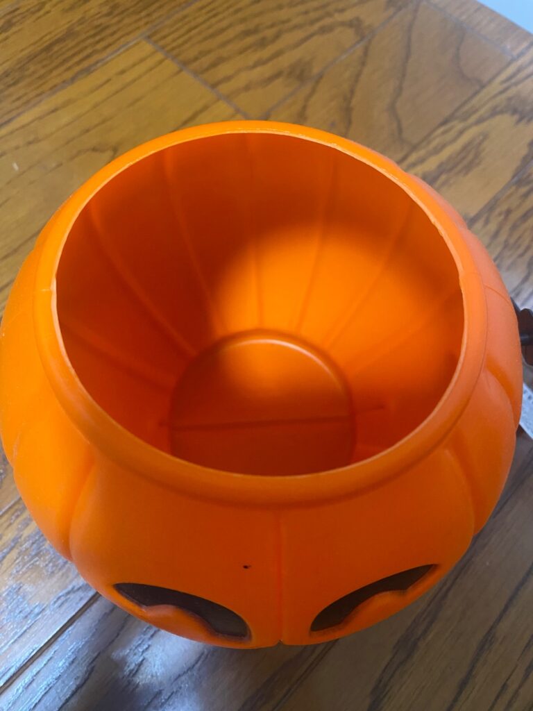 パンプキンバケツ ダイソー ハロウィンイベントに