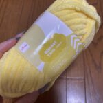 ブランケットヤーン（イエロー）をダイソーで購入した口コミ写真（1枚目）