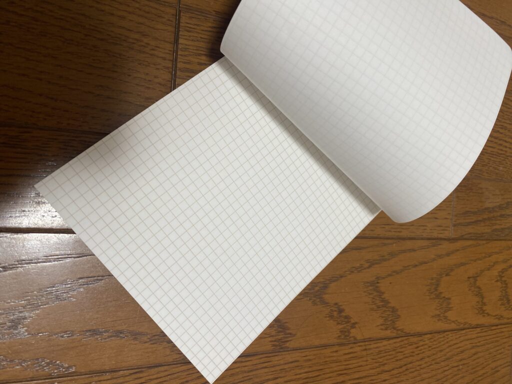 レポートパッドA5方眼をダイソーで購入した口コミ写真（2枚目）